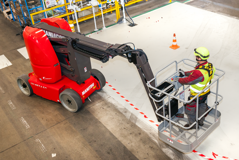 nacelle industrie manitou aetj