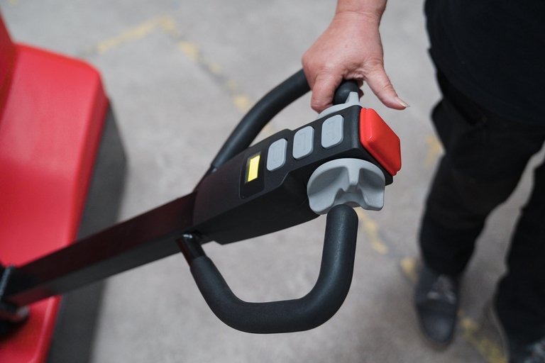 Timon gerbeur électrique Manitou