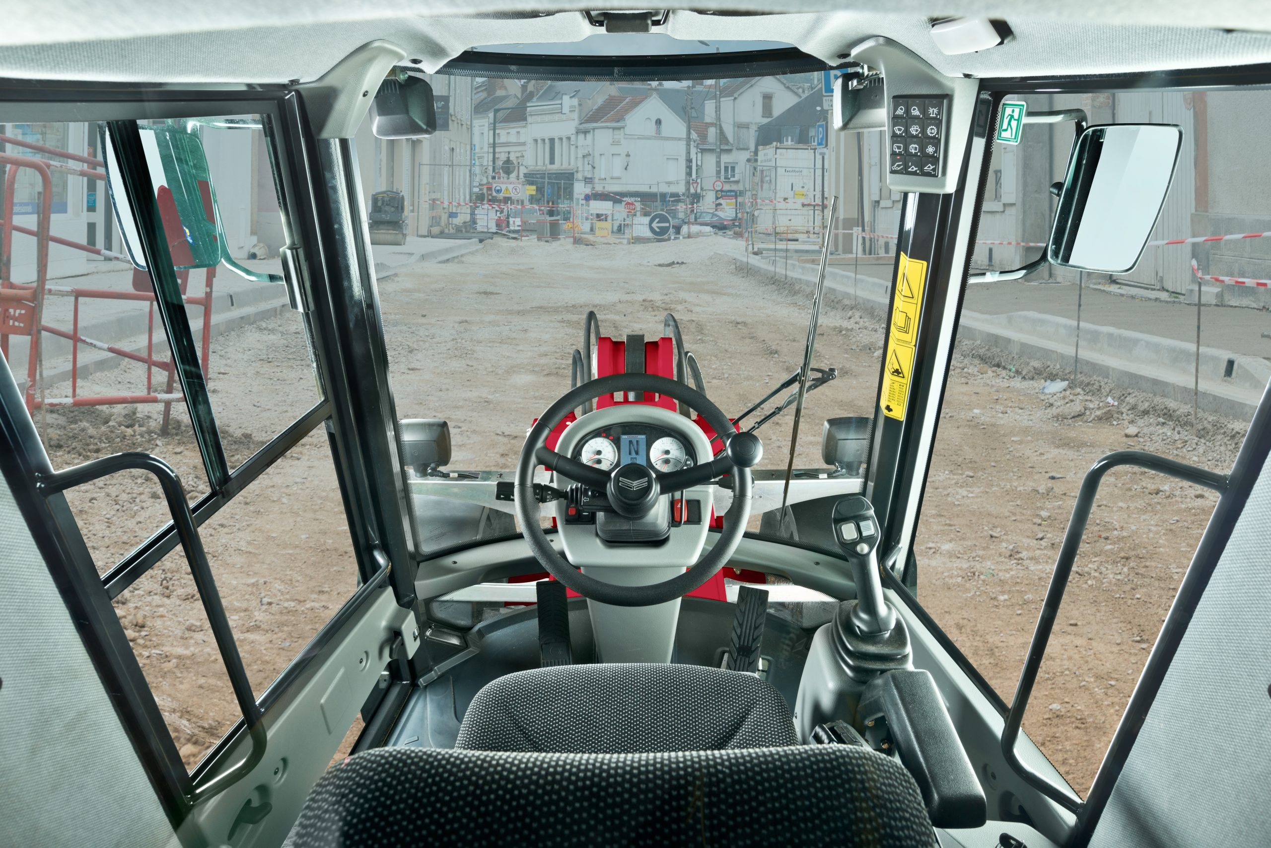 intérieur cabine chargeuse sur pneus yanmar