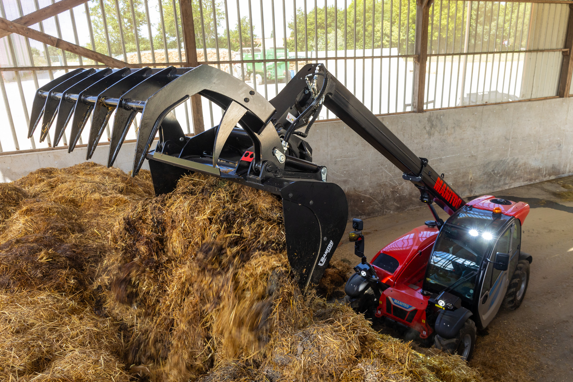 Chariot télescopique électrique
