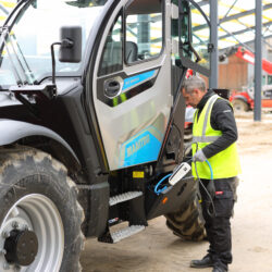 chariot télescopique électrique