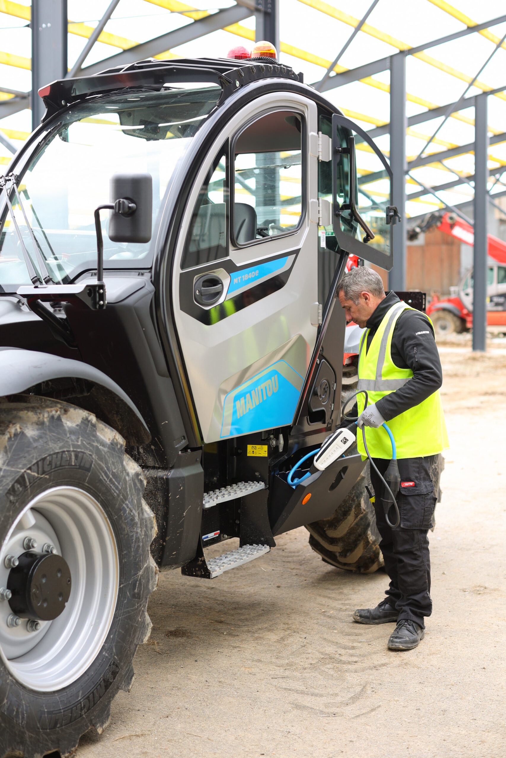 chariot télescopique électrique